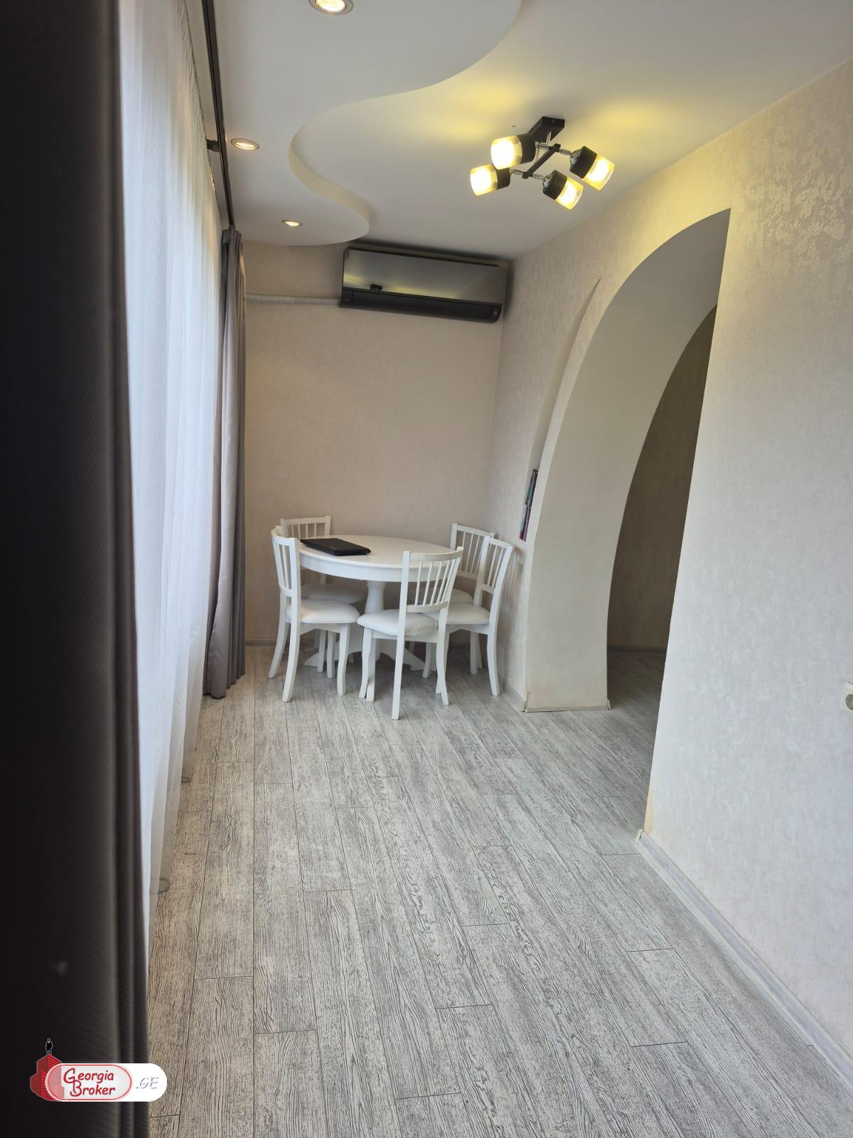 nearly repaired 3-room apartment for sale